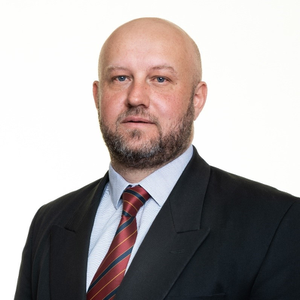 Dr. Frans Cronjé (Director of Centre For Risk Analysis)